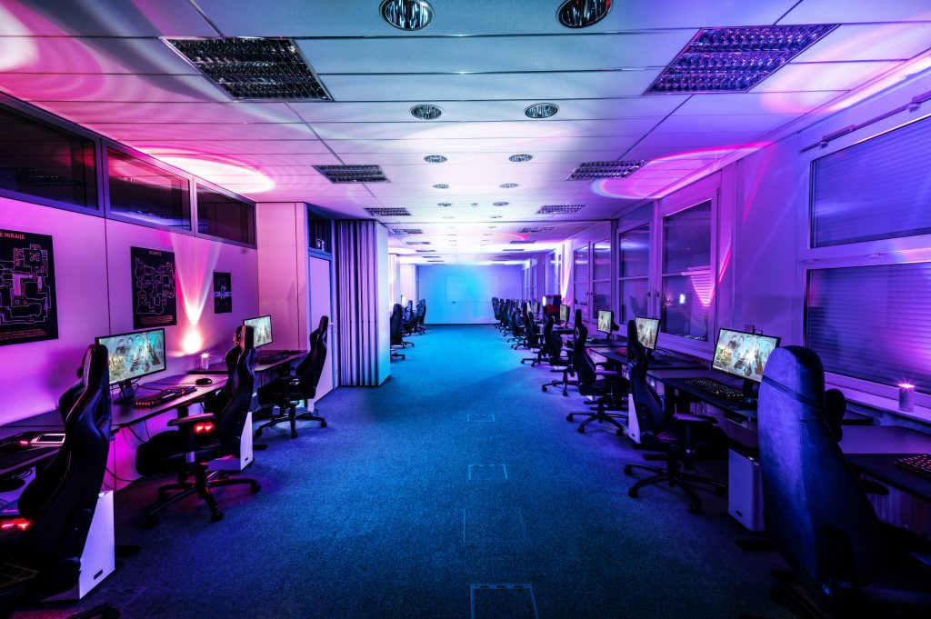 ella don kcfxvisuqug unsplash